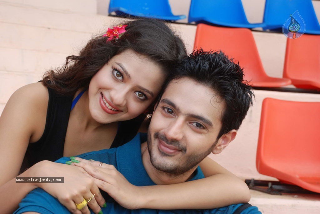 Pathayeram Kodi Tamil Movie Stills - 38 / 47 photos