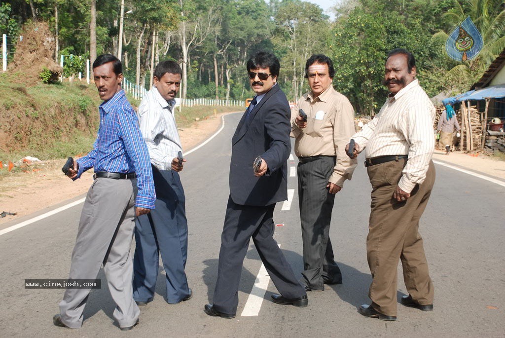 Pathayeram Kodi Tamil Movie Stills - 12 / 59 photos