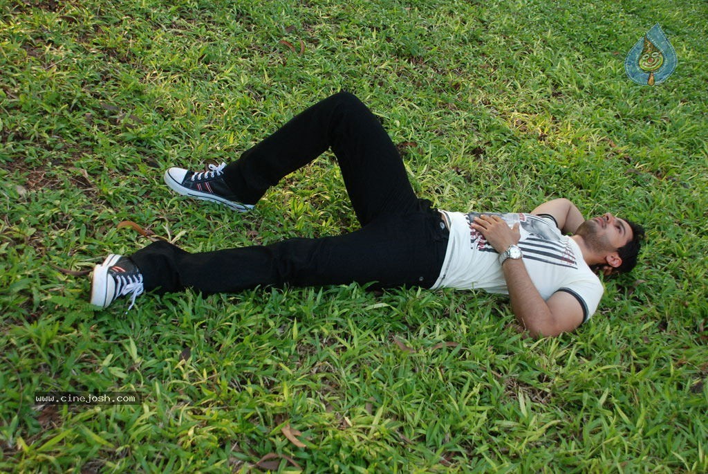 Pathayeram Kodi Tamil Movie Stills - 13 / 59 photos