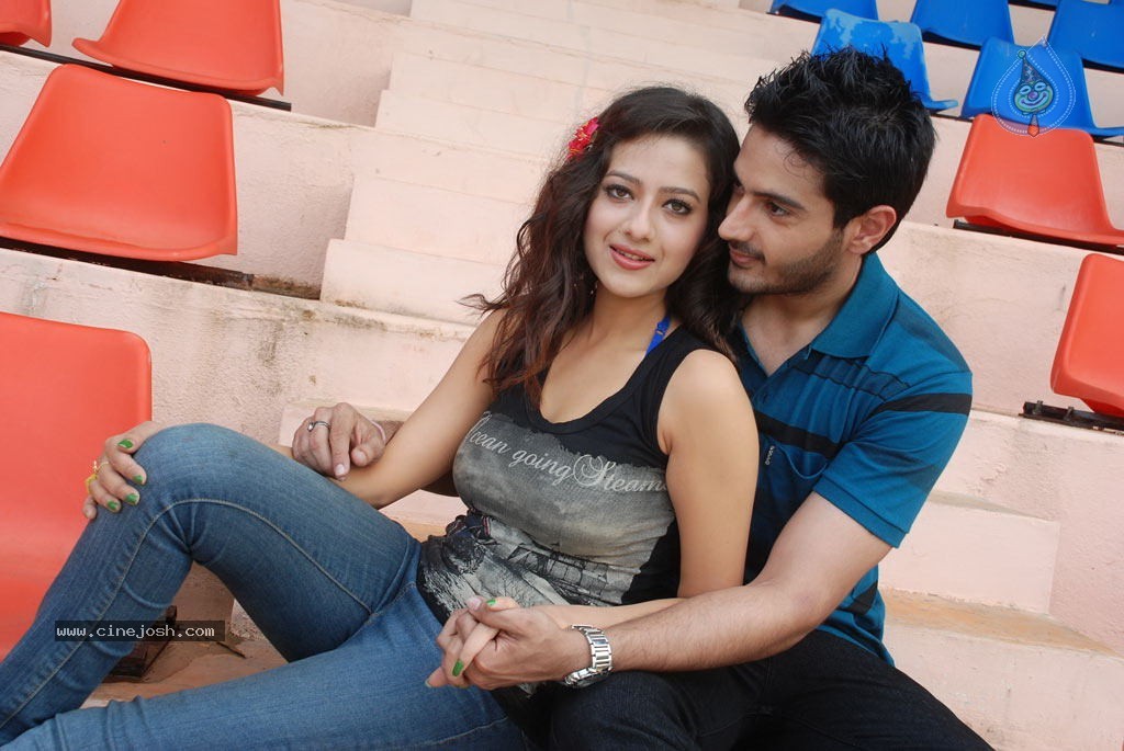 Pathayeram Kodi Tamil Movie Stills - 28 / 59 photos