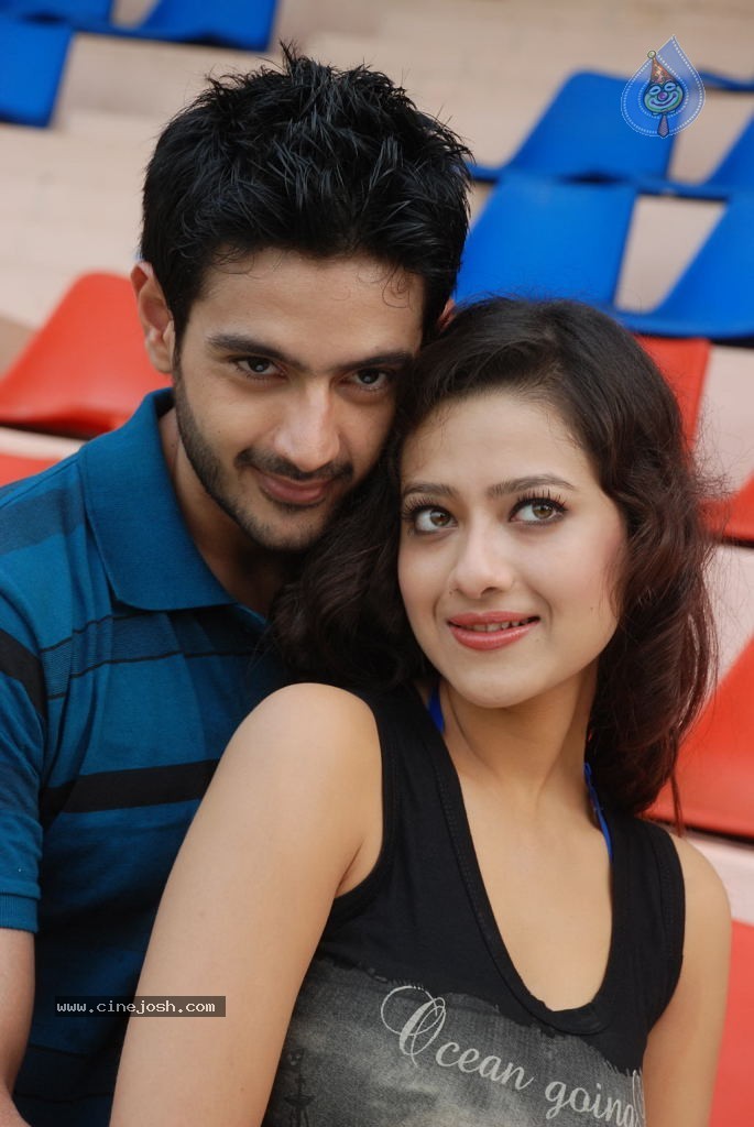 Pathayeram Kodi Tamil Movie Stills - 42 / 59 photos