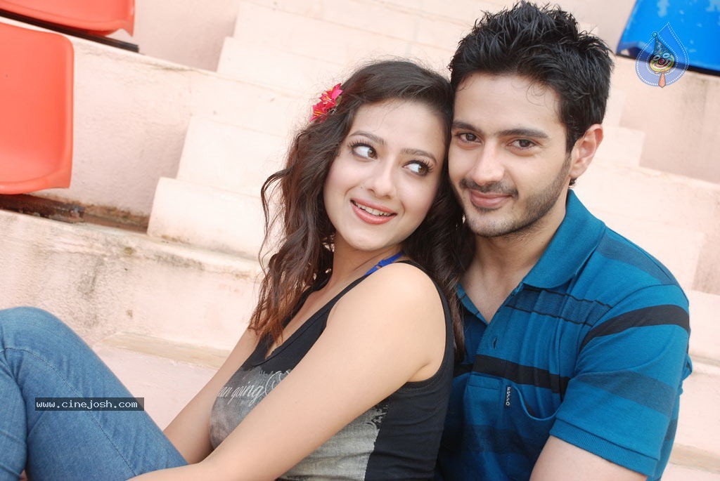 Pathayeram Kodi Tamil Movie Stills - 45 / 59 photos