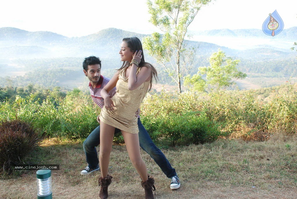 Pathayeram Kodi Tamil Movie Stills - 53 / 59 photos