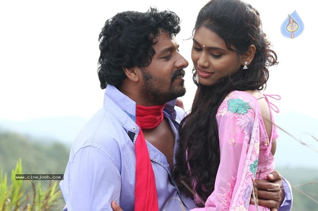Pattaya Kelappanum Pandiya Tamil Movie Stills - 19 / 39 photos
