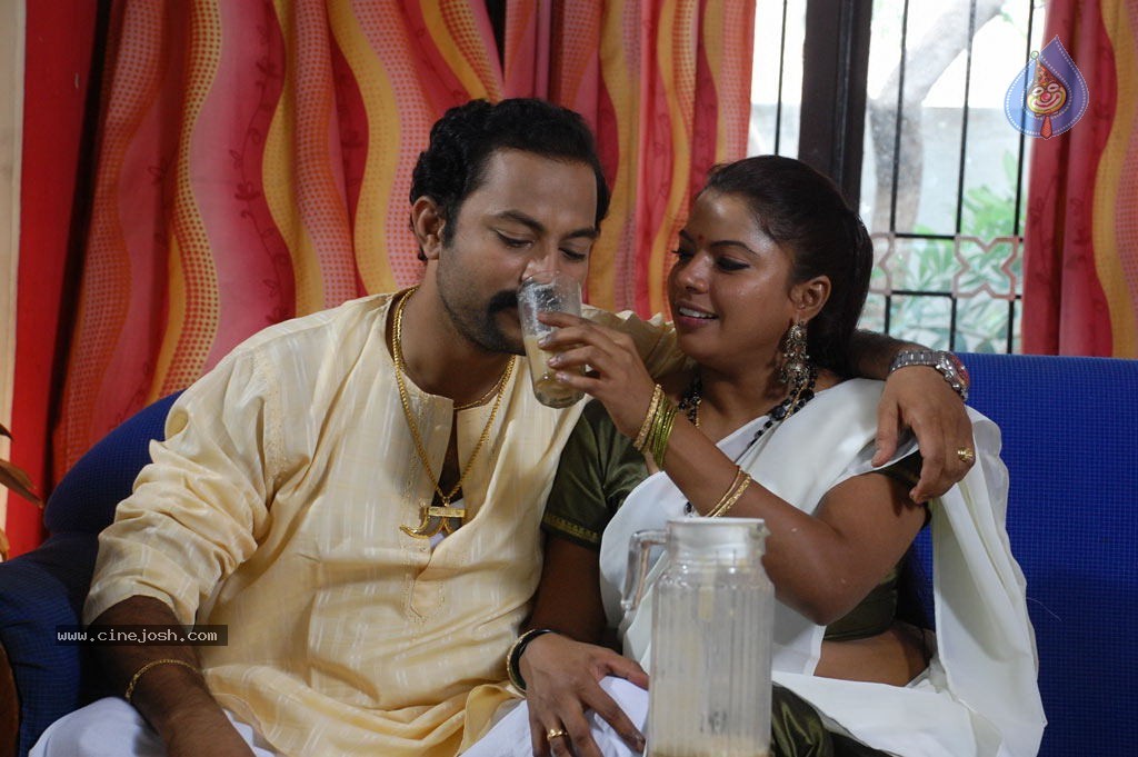 Pattikattu Mappillai Tamil Movie Stills - 37 / 57 photos