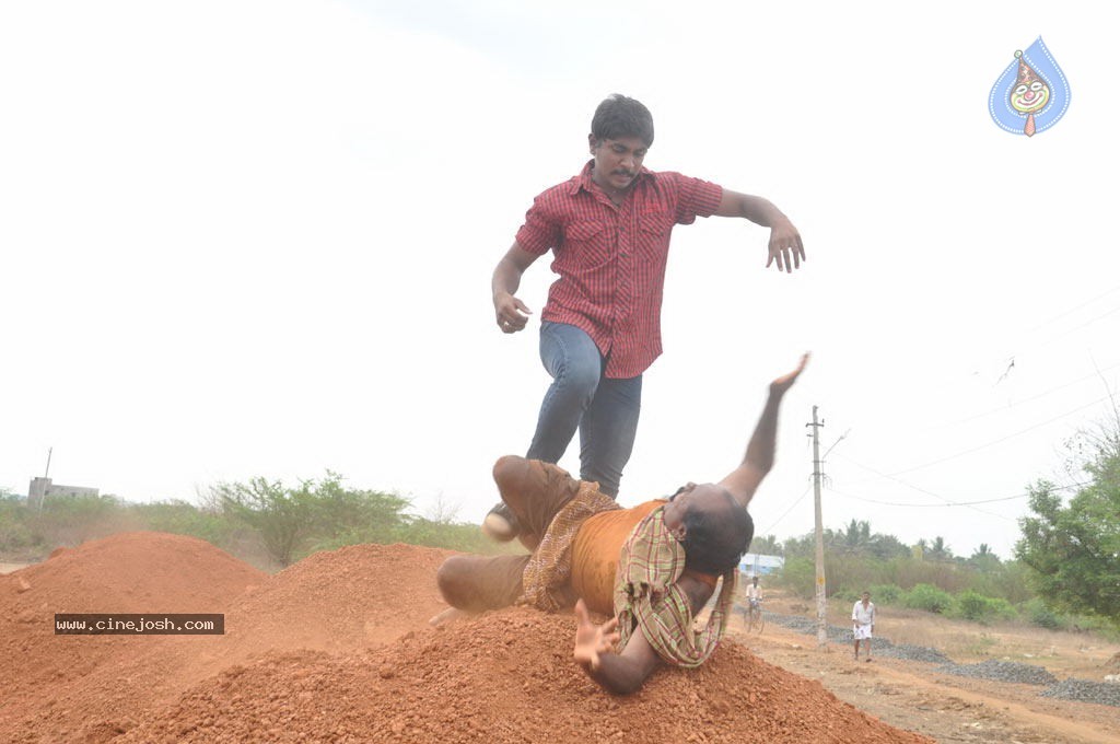 Pattikattu Mappillai Tamil Movie Stills - 52 / 57 photos