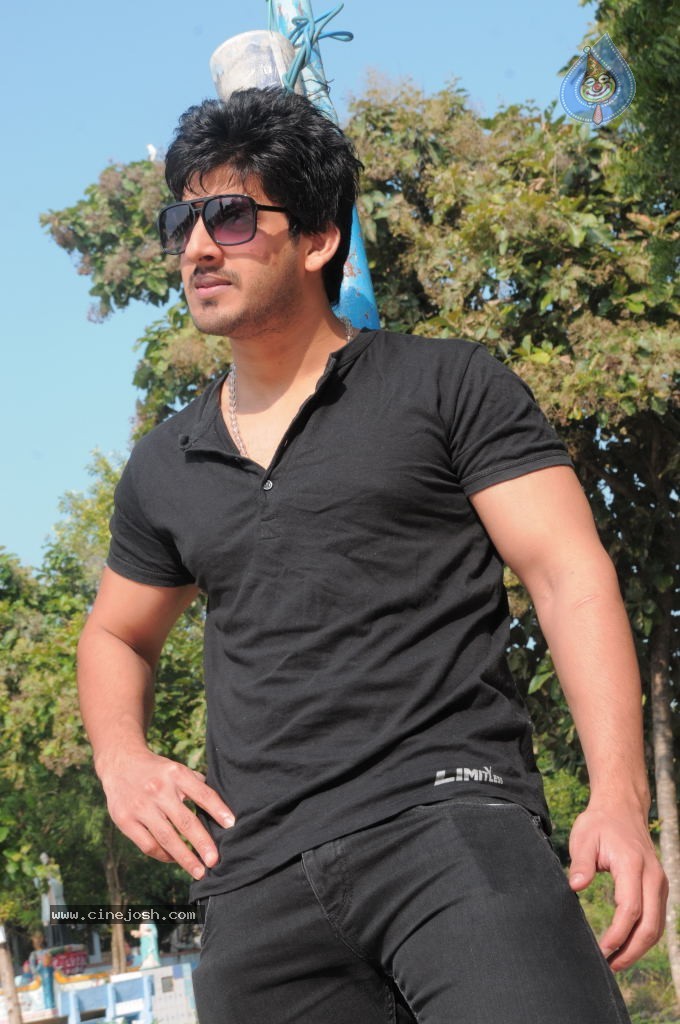 Pelladandi Preminchaka Matrame New Stills - 23 / 47 photos