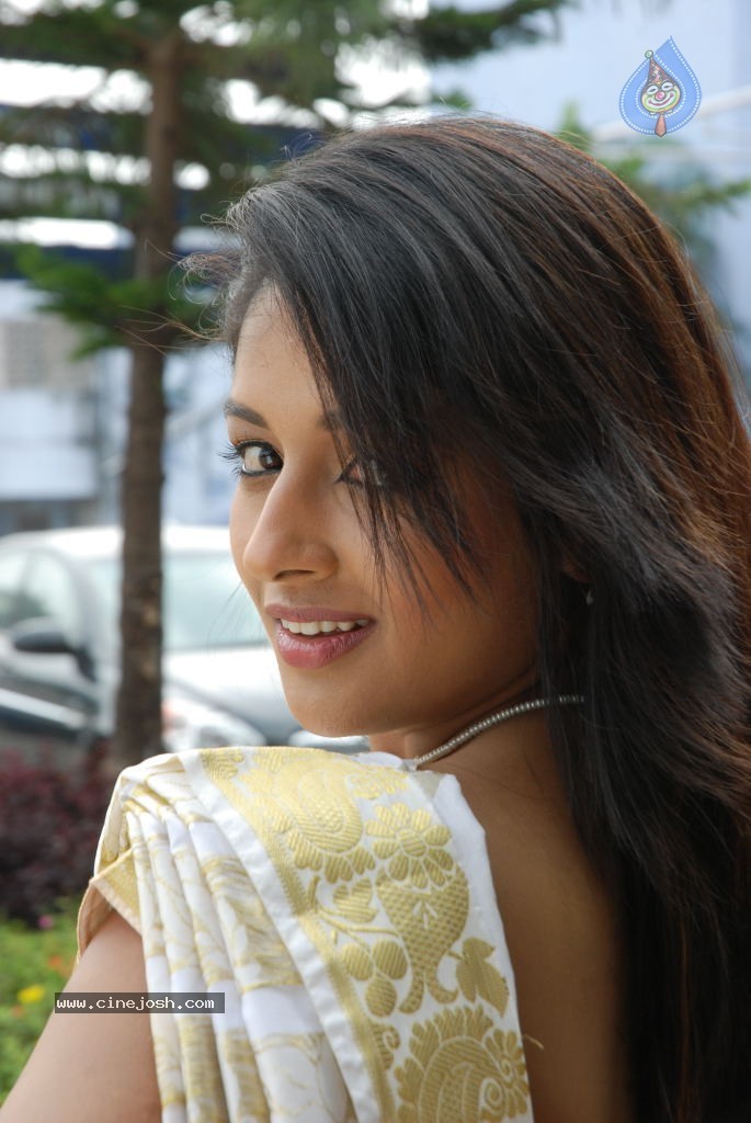 Pelladandi Preminchaka Matrame New Stills - 40 / 47 photos