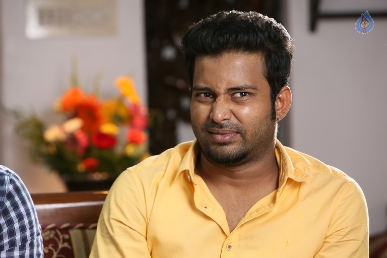 Pelli Roju Movie Photos - 16 / 75 photos