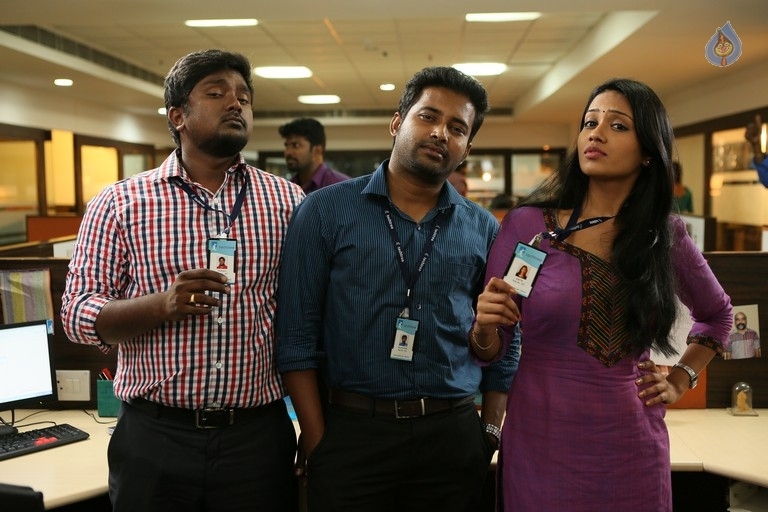 Pelli Roju Movie Stills and Posters - 5 / 29 photos