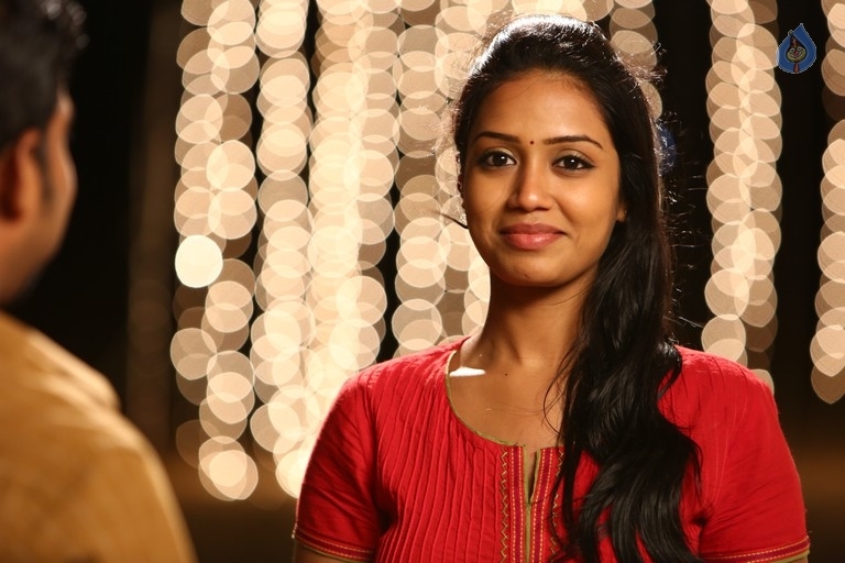 Pelli Roju Movie Stills and Posters - 23 / 29 photos