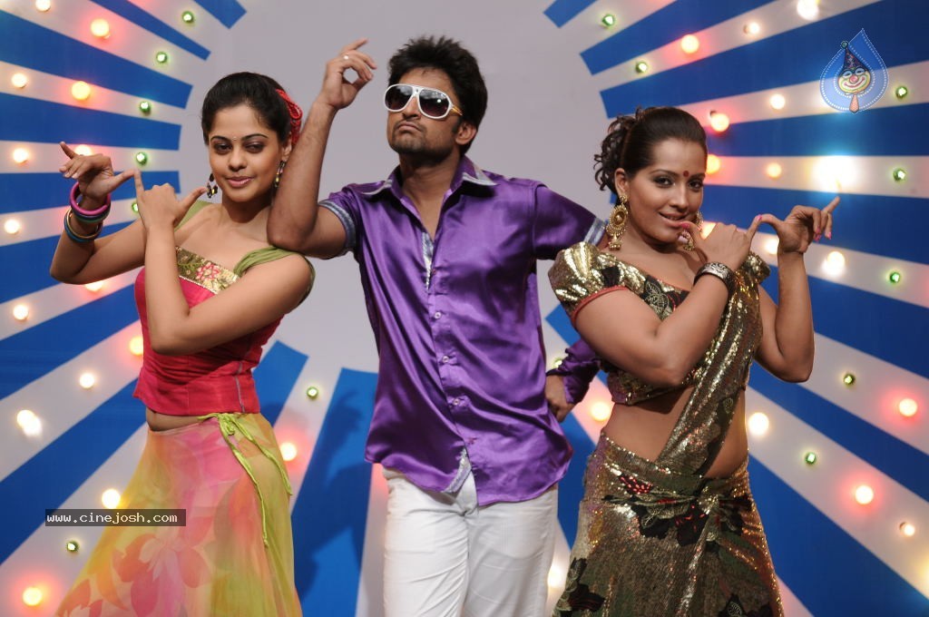 Pilla Zamindar Movie New Stills - 14 / 19 photos