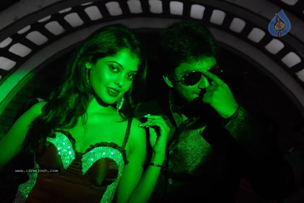 Pilla Zamindar Movie Stills - 16 / 41 photos