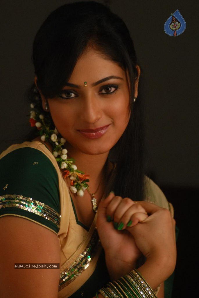 Pilla Zamindar Movie Stills - 32 / 41 photos