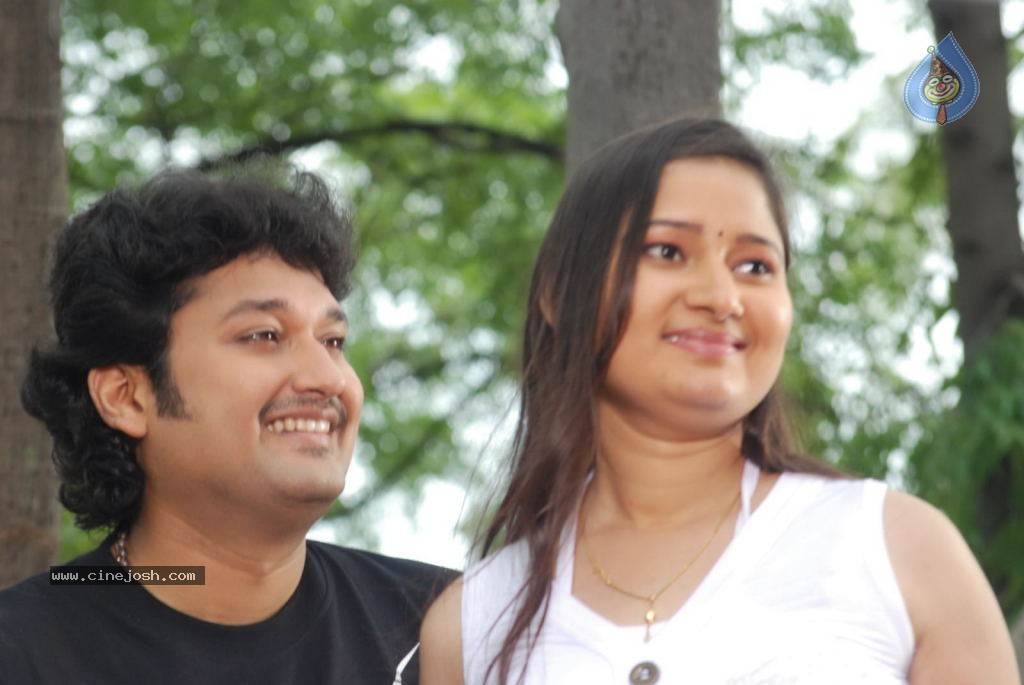 Plan Movie Stills - 2 / 9 photos