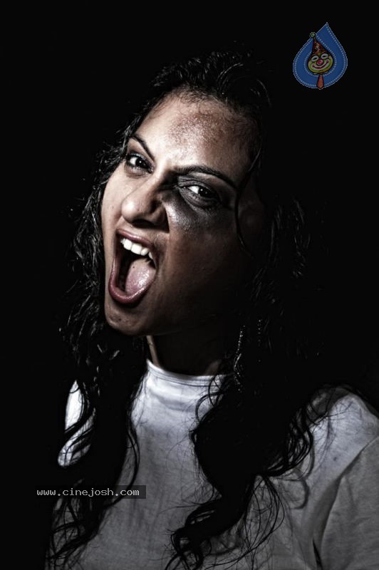 Play Movie New Stills - 23 / 27 photos