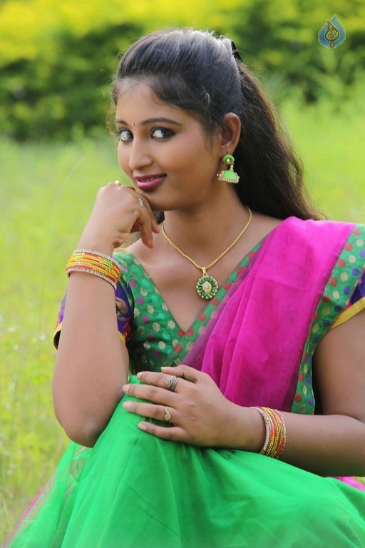 Plus 1 Movie Stills - 41 / 42 photos