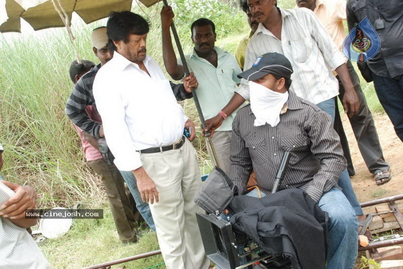 Ponnar Shankar Tamil Movie Stills - 42 / 52 photos