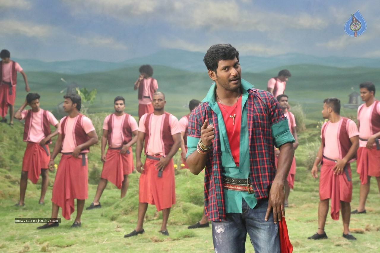 Pooja Movie Hot Stills - 25 / 28 photos