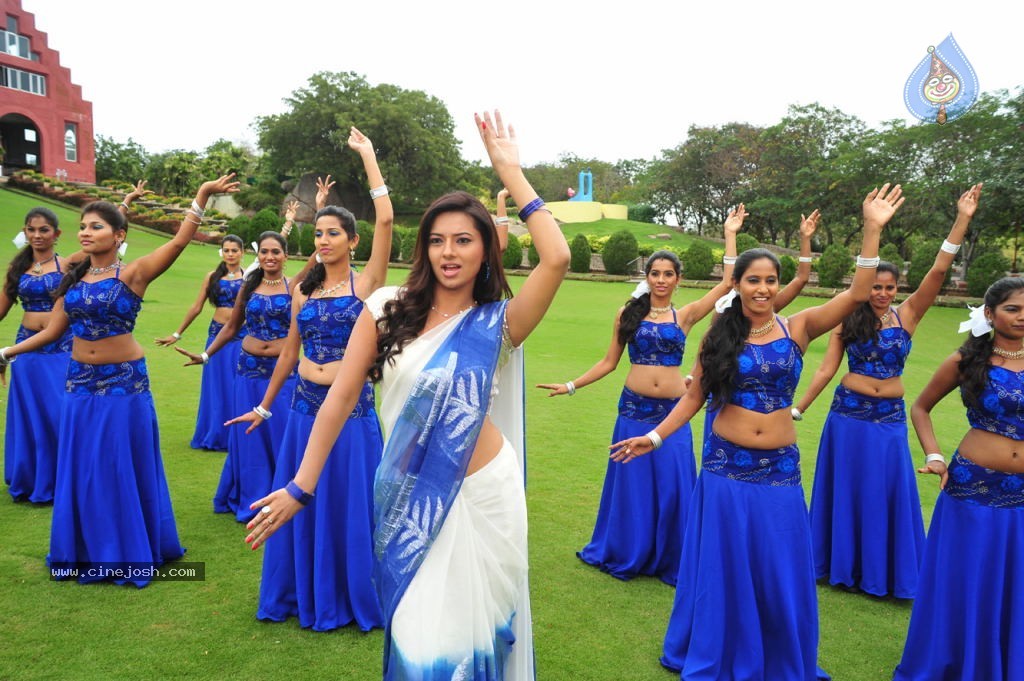 Poola Rangadu Movie Gallery - 26 / 38 photos