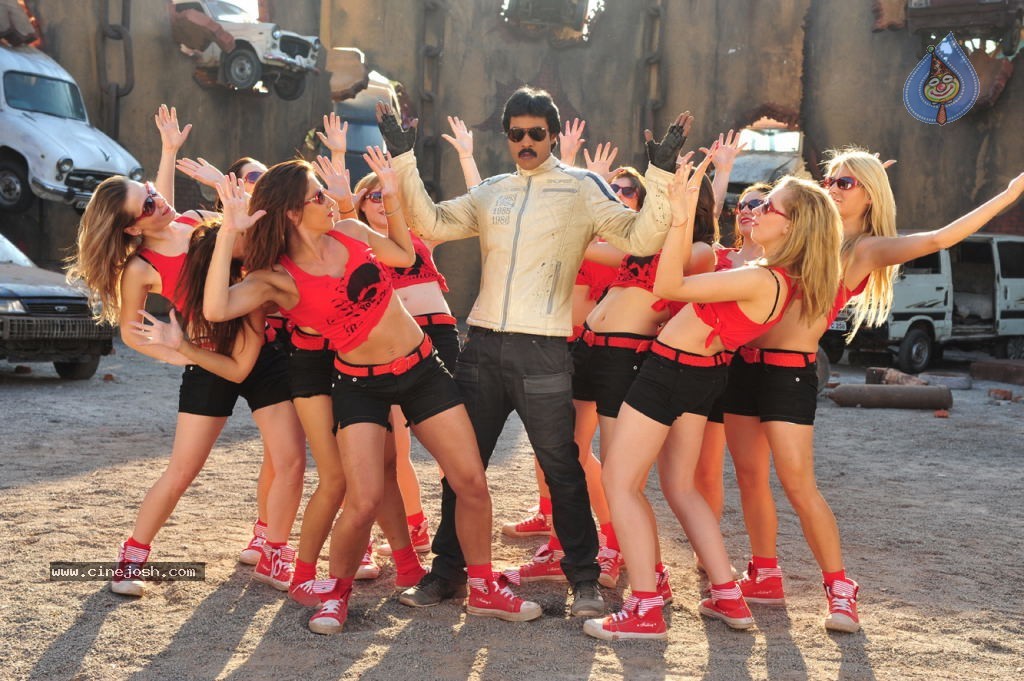 Poola Rangadu Movie Gallery - 29 / 38 photos