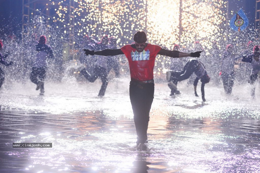 Poola Rangadu Movie New Stills - 22 / 34 photos