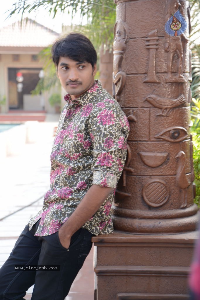 Pora Pove Movie Stills - 12 / 40 photos