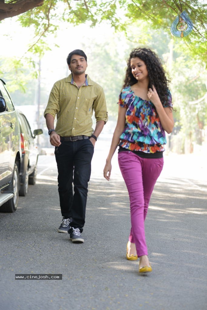 Pora Pove Movie Stills - 22 / 40 photos