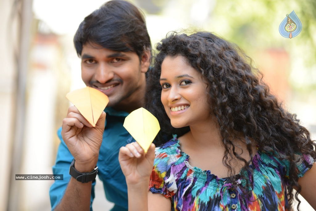 Pora Pove Movie Stills - 33 / 40 photos