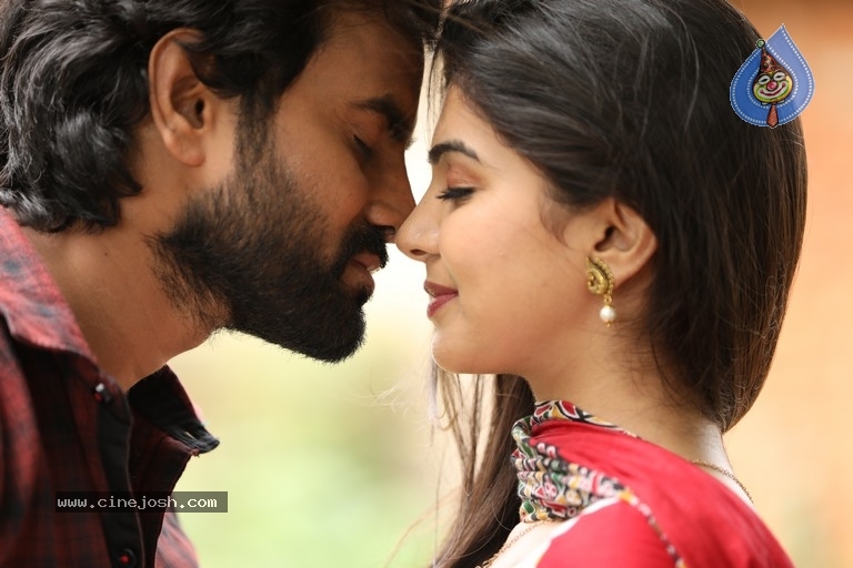 Poster Movie Stills - 5 / 25 photos