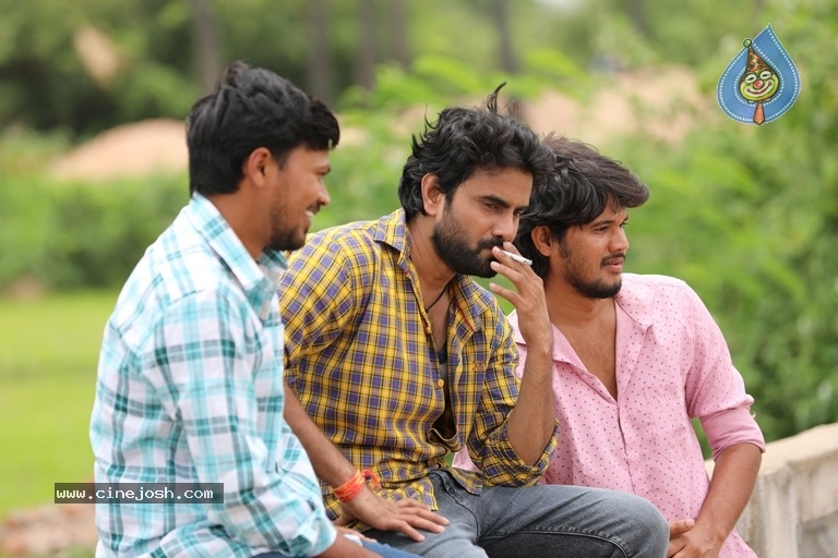 Poster Movie Stills - 22 / 25 photos