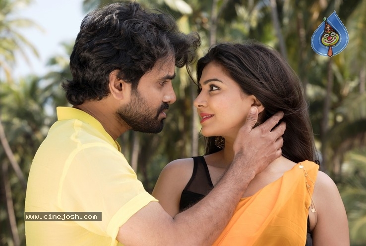 Poster Movie Stills - 14 / 21 photos