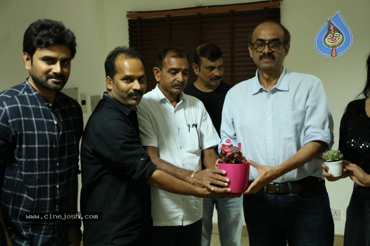 Poster Movie Teaser Launch Pics - 3 / 10 photos