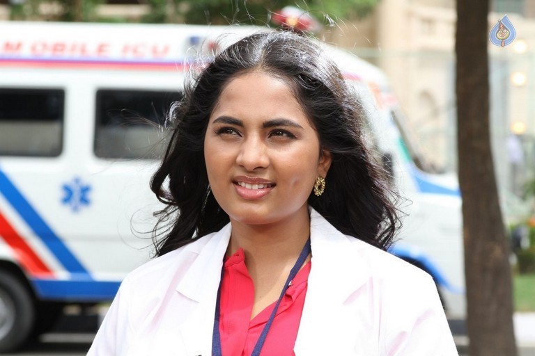 Pottu Tamil Movie Photos - 9 / 28 photos