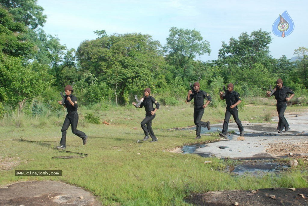 Pramugar Tamil Movie Hot Stills - 24 / 35 photos