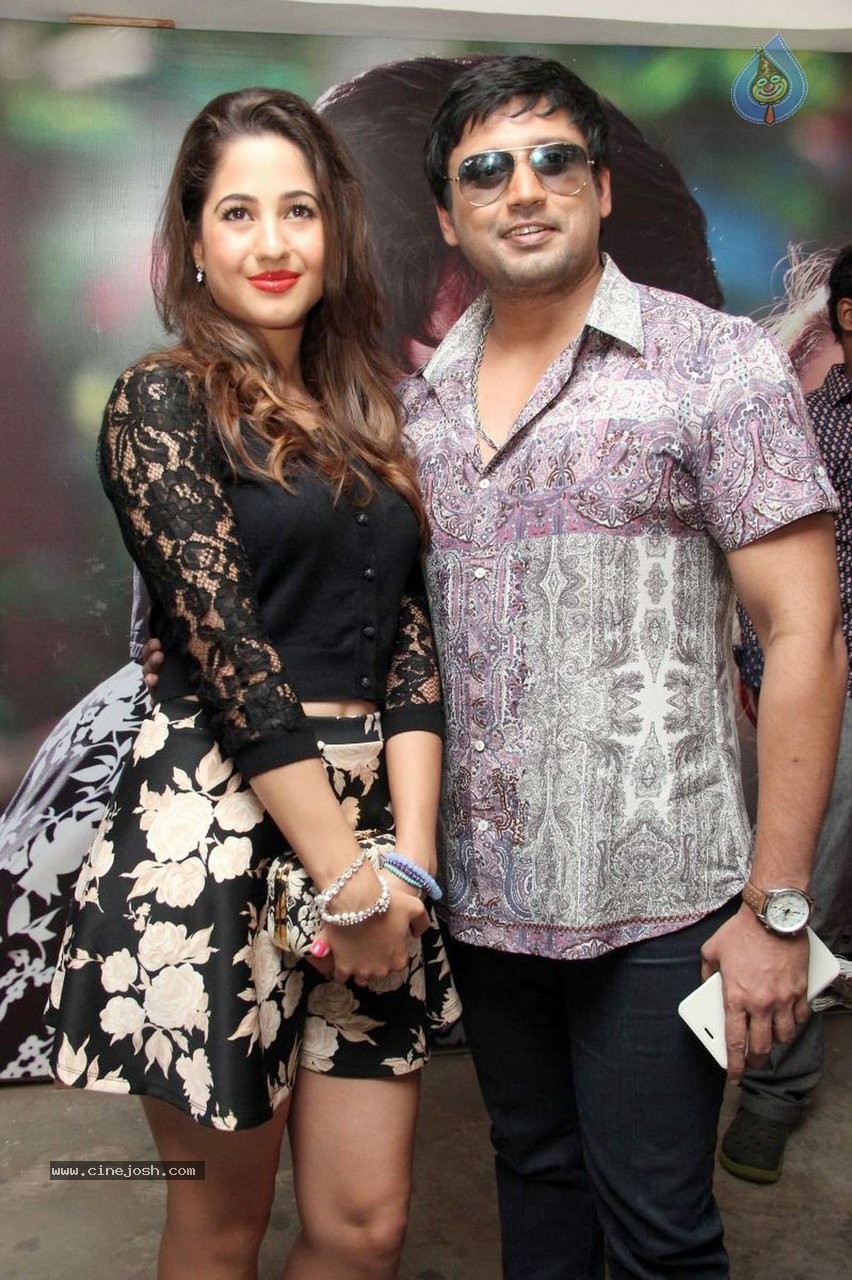 Prashanth Saahasam Tamil Movie Stills - 6 / 17 photos