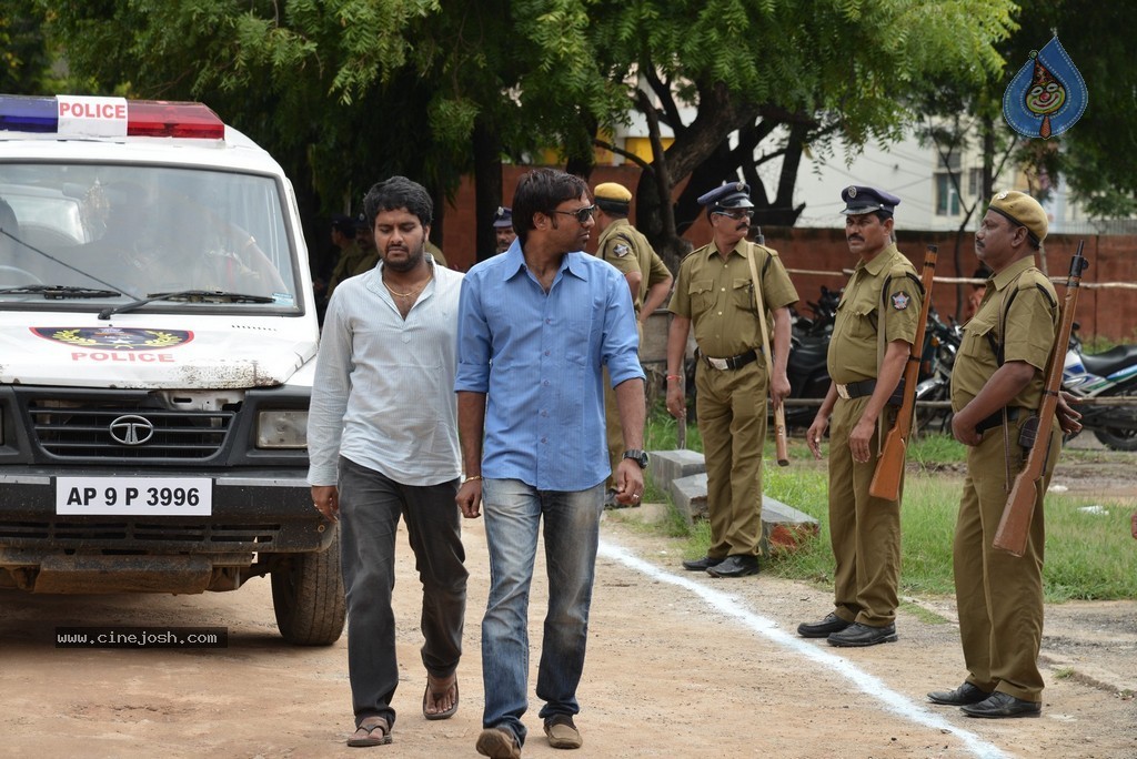 Prathinidhi Movie New Stills - 32 / 35 photos