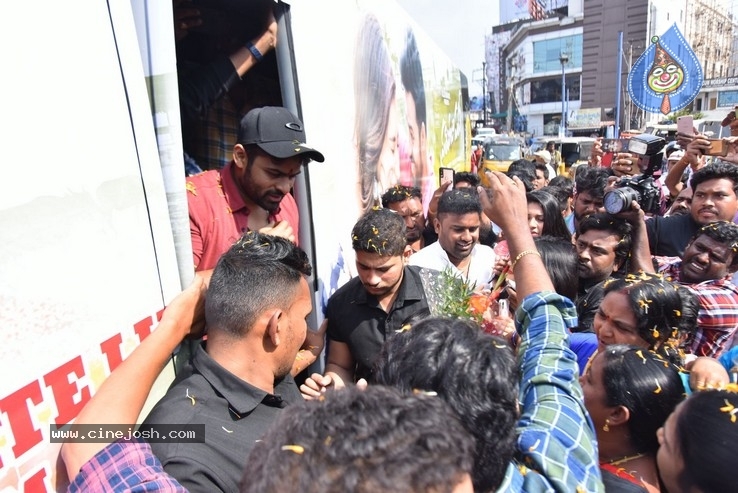 Prati Roju Pandaage Bus Tour Photos - 11 / 19 photos