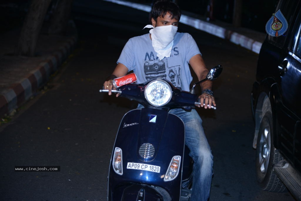 Pratinidhi Movie Working Stills - 20 / 40 photos