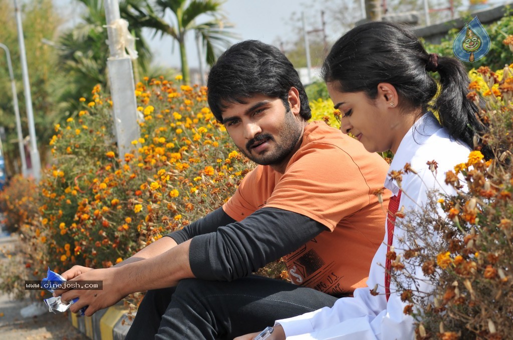 Premakatha Chitram Stills and Walls - 29 / 34 photos