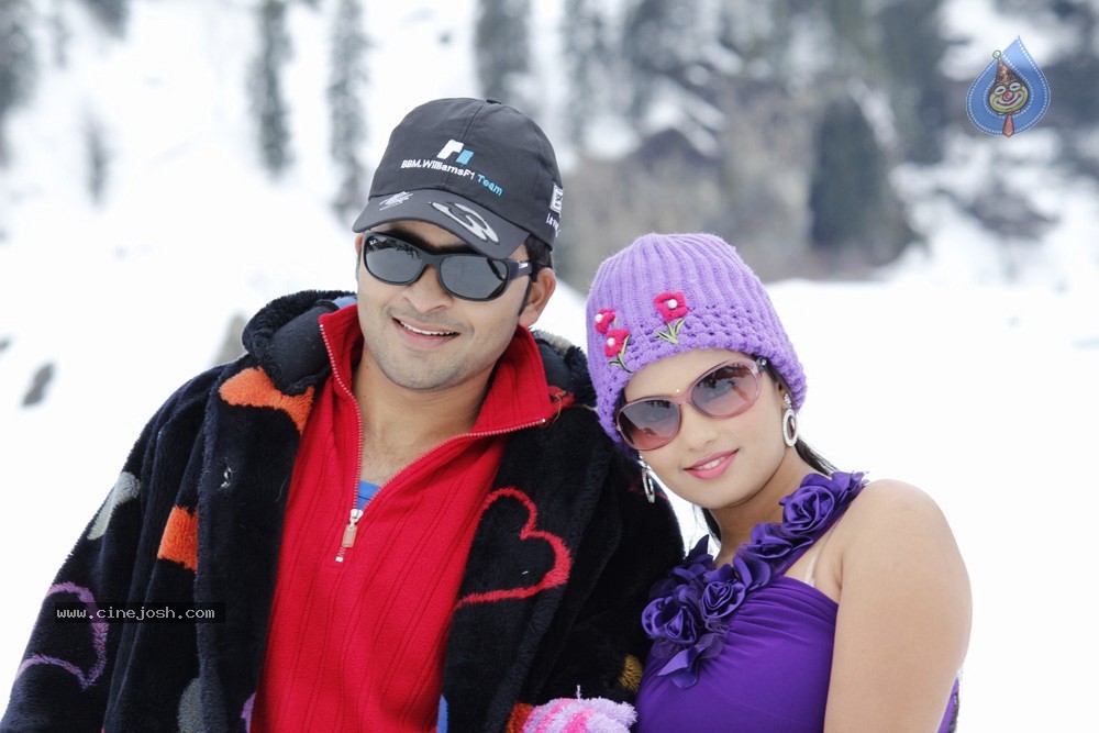 Premantene Chitram PM and Stills - 9 / 66 photos