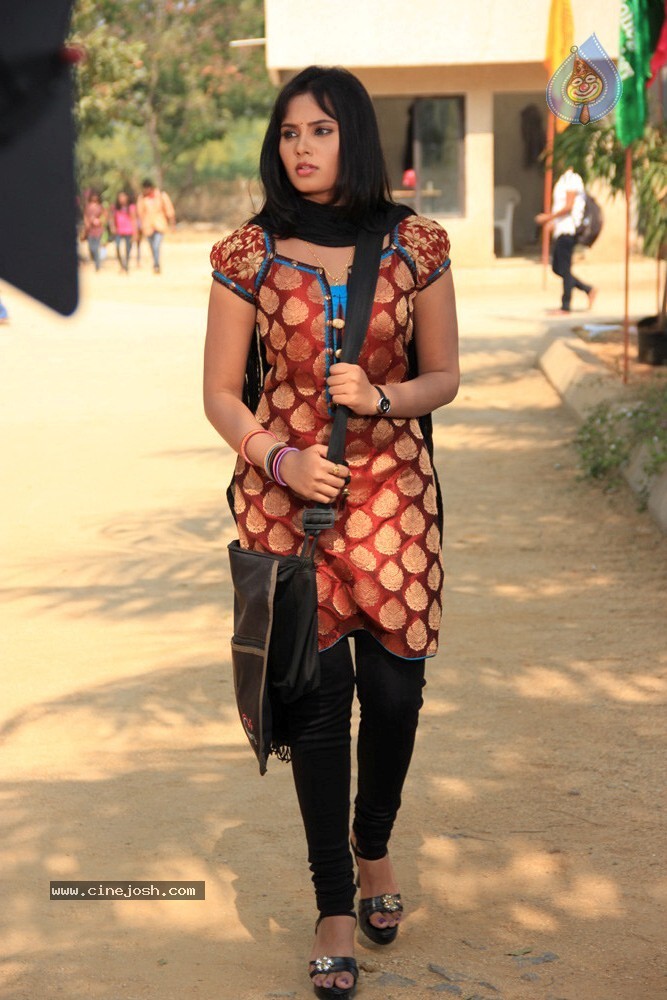 Premantene Chitram PM and Stills - 42 / 66 photos