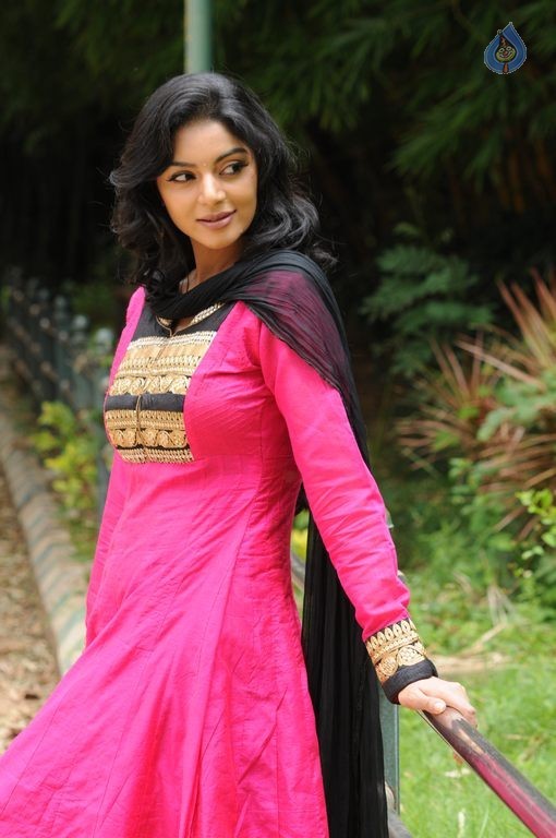 Premikudu Photos and Posters - 29 / 39 photos