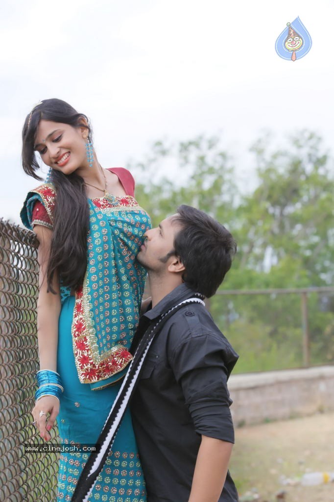 Premisthe Poye Kaalam Stills n Walls - 40 / 60 photos