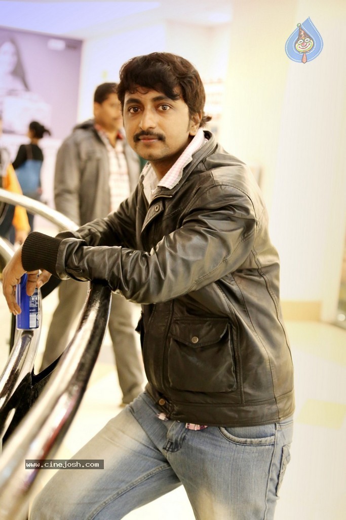 Priya Premalo Pream Stills n Walls - 35 / 90 photos