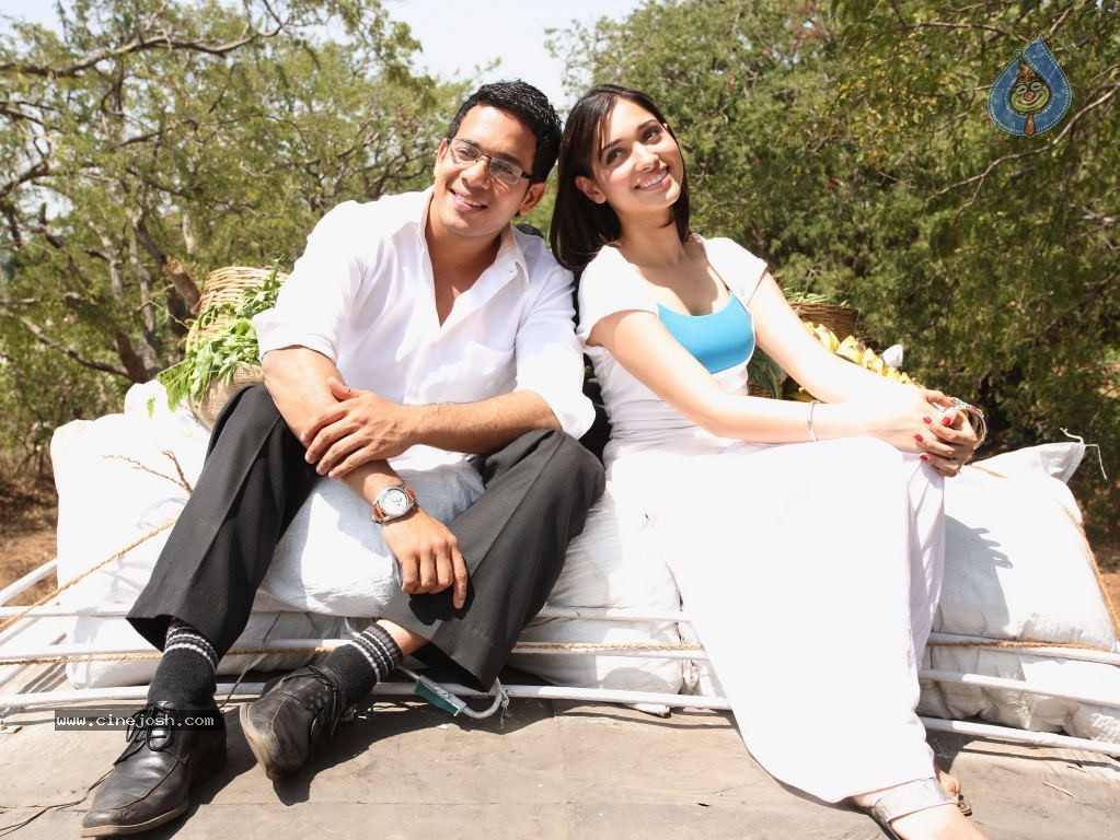 Priya Priyatama Movie Stills - 24 / 25 photos