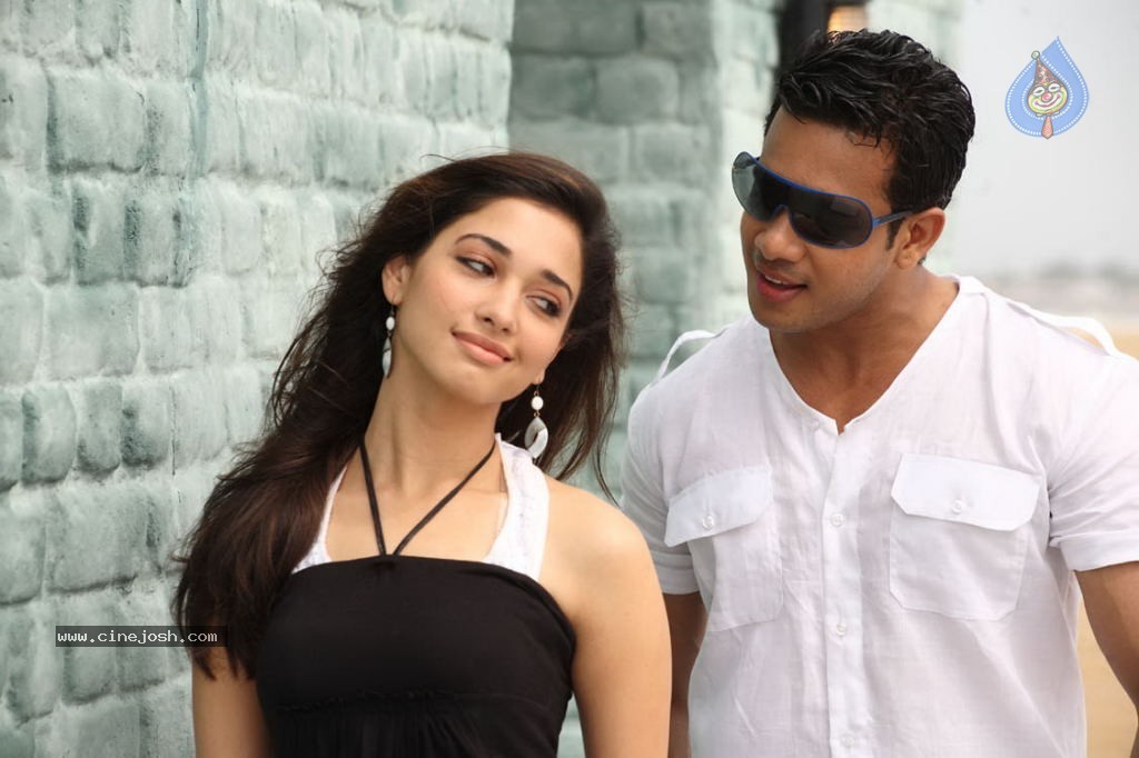 Priya Priyatama Movie Stills - 5 / 55 photos