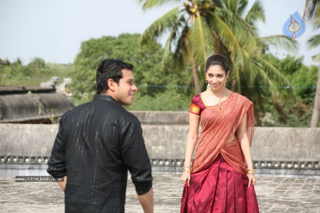 Priya Priyatama Movie Stills - 10 / 55 photos