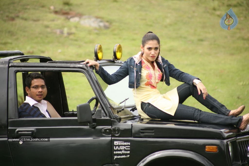 Priya Priyatama Movie Stills - 38 / 55 photos