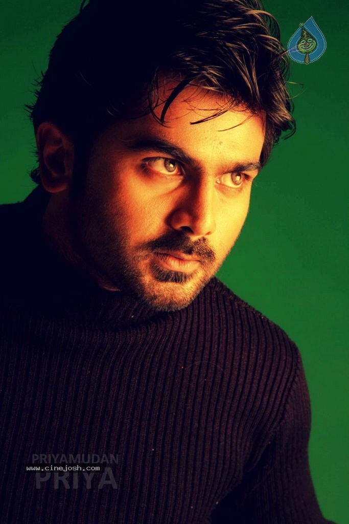 Priyamudan Priya Tamil Movie Stills - 45 / 111 photos